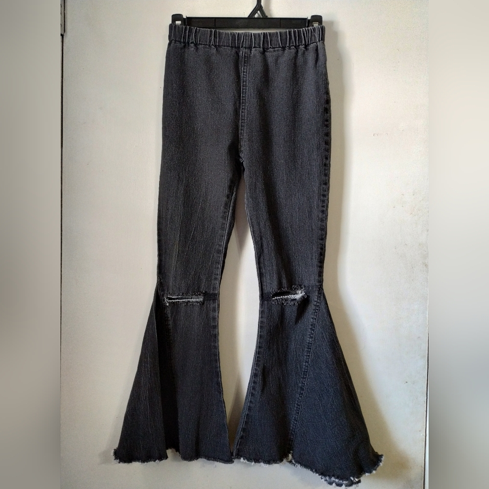 Stylish Black Flared Women Jeans